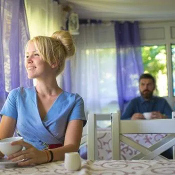 Sigurnost na prvom spoju: podsjetnik za žene (bez paranoje)